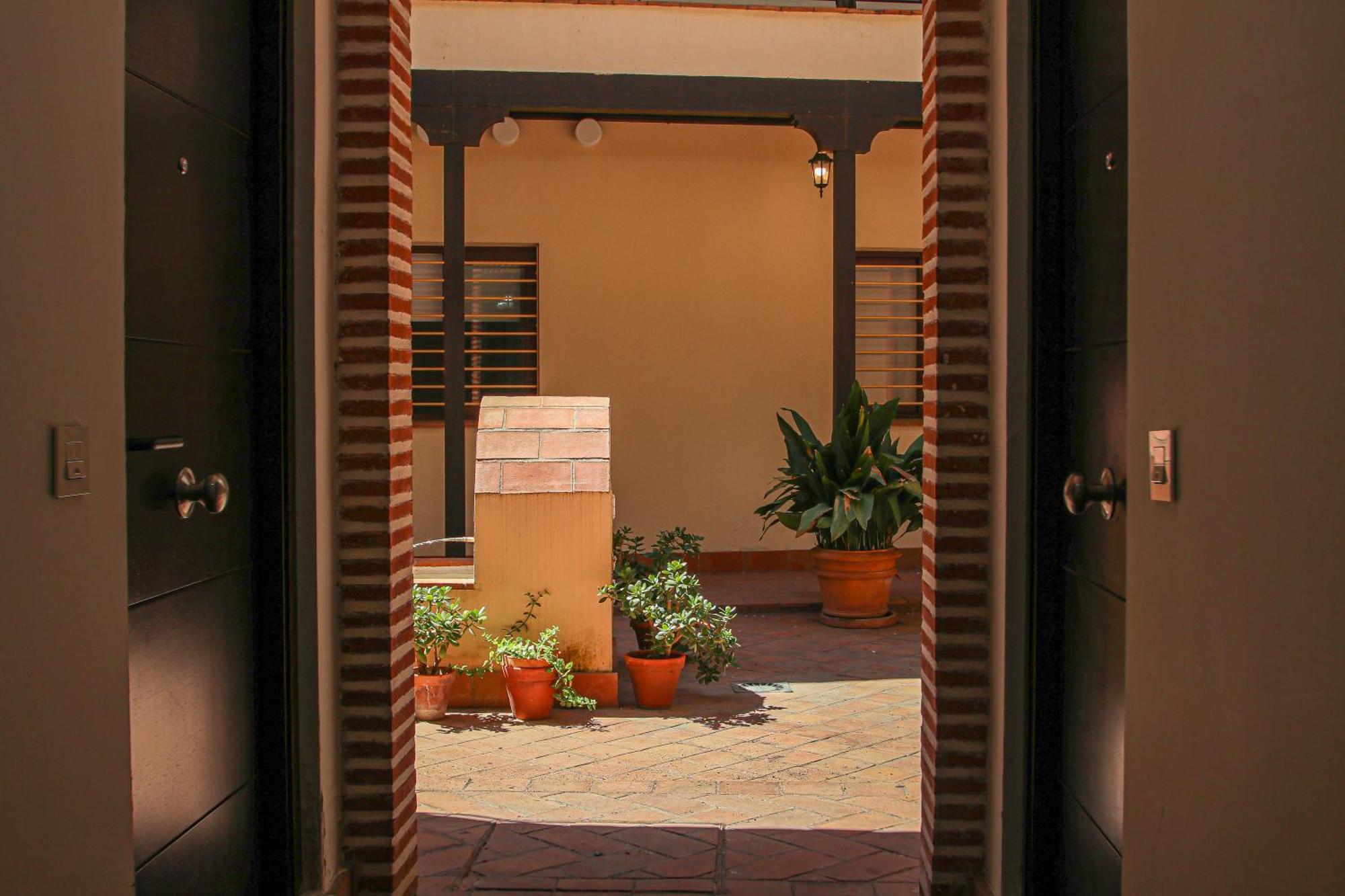 Charming Apt In The Center - 10M Walk Isla Magica セビリア エクステリア 写真